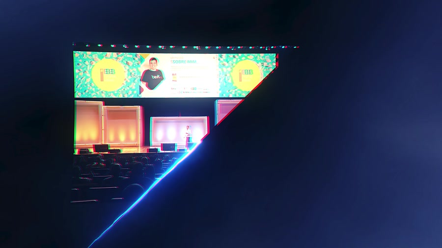 Cena de Lucas Fonseca — No palco